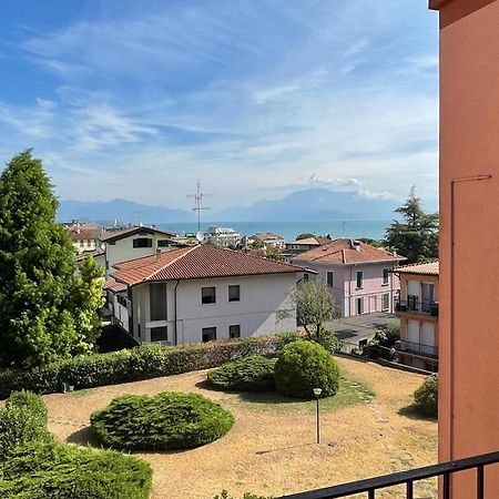 Gardappartamenti La Quiete Lake View デセンツァーノ・デル・ガルダ エクステリア 写真
