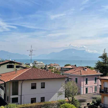 Gardappartamenti La Quiete Lake View デセンツァーノ・デル・ガルダ エクステリア 写真